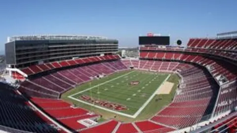 “欧冠抽签结果：阿森纳利物浦夺冠前景堪忧，巴塞罗那逆袭势头强劲”